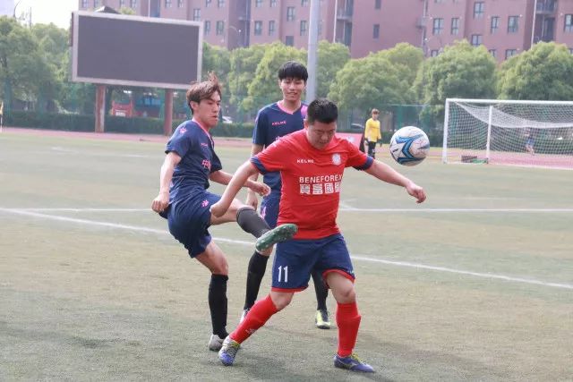 弗莱探讨马刺的季后赛挑战及年轻球员心态
